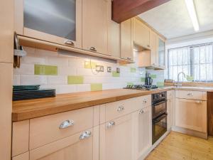 2 Bed in Brixham BX026