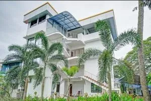 Diamond Residency - Champakulam