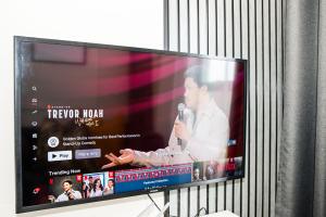 Eirini Elegant - Artemis Apartment Carlswald