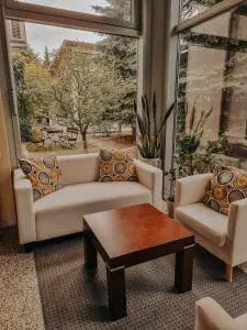 阿兹尔酒店 - 希隆斯克地区希罗达