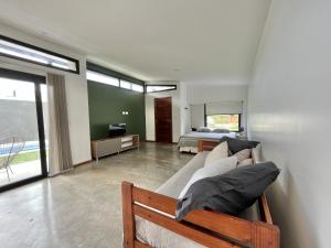 Casa Paola - Loft en Zona Acantilados Para 4 PAX Con Pileta - Hola Sur
