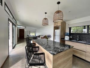 Casa Paola - Loft en Zona Acantilados Para 4 PAX Con Pileta - Hola Sur