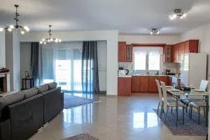 Διαμέρισμα 110 τμ στην Καστοριά περιοχή χλόη - Dhendrokhórion