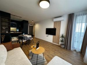 1BR Modern condo near the University