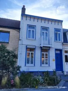 Jolie Maison en Bois Authentique - Rosendaël