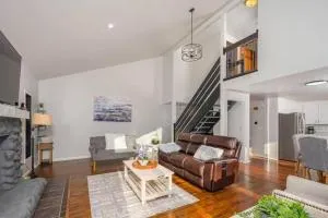 Green Bay Cozy home, 3 bed rooms, 6 beds, 2 bath - Gresham