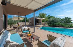 Dianas Garden Design Villa