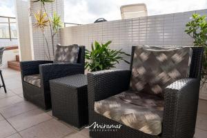 Maravilhso ap vista mar no Mardisa Flat