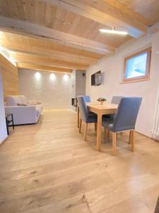 Boutique Alpine One-Bedroom by SupaStays - Via Lyssandrin 8