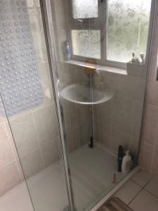 Mill Park Stay Room ONLY with use of kitchen & bathroom