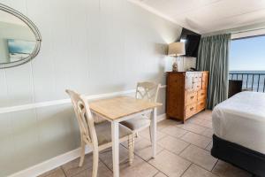 Majestic Seascape 6th Flr Oceanfront King Room