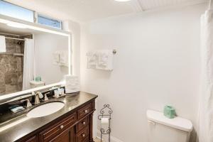 Hidden Treasures, 1st Floor, Pool View King Room