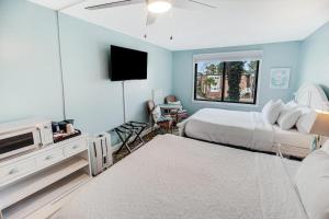 Two Queen Beds, 2nd Floor Resort View Room