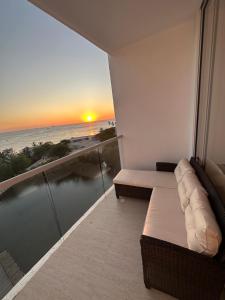 EXCLUSIVO APTO CON VISTA Y FRENTE AL MAR