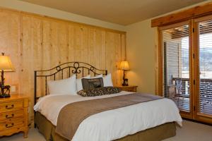 One-Bedroom Apartment room in Lodges at Deer Valley