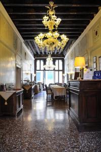 Locanda Ca' Amadi hotel, 
Venice, Italy.
The photo picture quality can be
variable. We apologize if the
quality is of an unacceptable
level.