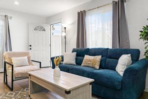 Brand New home in San Diego 3BR Quiet neighborhood near DowntownSeaworldZoo