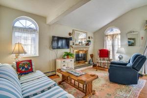 Ellis River Cottage about 3 Mi to Attitash Mountain!