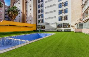 Stunning Apartment In Benidorm With Outdoor Swimming Pool