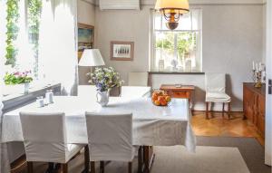 3 Bedroom Stunning Home In Ystad