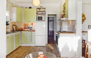 3 Bedroom Stunning Home In Ystad