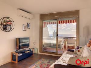 Splendide 2 pièces climatisé avec piscine et garage privé - FR-1-647-6