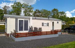 Lovely Stacaravan In Tzummarum