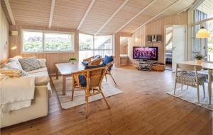 Three-Bedroom Holiday Home In Rodby