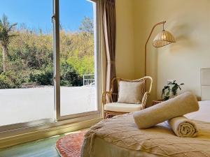 Căn Hộ Nhỏ Giường Đôi Có Ban Công (Studio Double with Balcony)