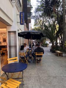 Condesa Residence Campeche 3 Charm 2BR 1BA Apartment with Expansive Living Space