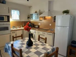 Maison 3 pièces avec piscine, parking, animaux admis - Fleury-Saint-Pierre-la-Mer - FR-1-229D-126 - 弗勒里