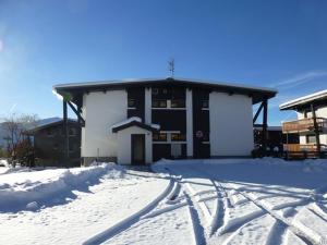 Appartement skis aux pieds 4 pers avec terrasse ensoleillée - LAlpe dHuez - FR-1-405-348