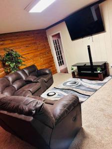 Cabin Retreat on 5 Acres