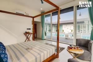 StayVistas Kundan Villa - Pet-Friendly Villa with Sprawling Lawn, Outdoor Pool