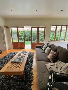 Forest Hideaway ~ Rustic - Whangapoua