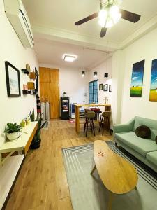 Ductaigallerys Entire Apt - Behind in Bui vien st