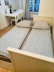 Charming Studio superb location in 7th district Paris