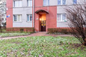 Kalinowe Green Apartment by BookingHost