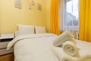 Kalinowe Green Apartment by BookingHost