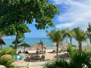 Le Petit Saint Tropez - Ban Khao Noi