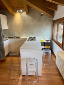 Interno 8 appartamento con box auto privato gratuito