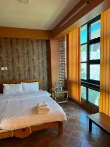 loo niva guest house studio apartment with balcony - Bungmati