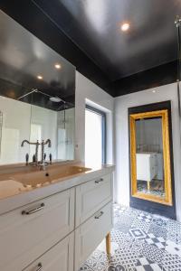 Maisons de vacances Les marmousets, 5 minutes du Zoo : photos des chambres