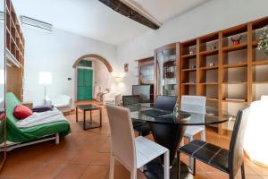 Fine Arts Apartment - TV 40 HD Netflix Prime Dazn