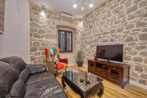 Apartment Talir