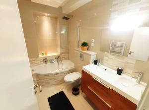DisneyLand - Paris 20 min - Parking - 7 personnes