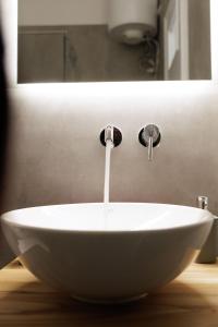 PAVLOS Urban Stay