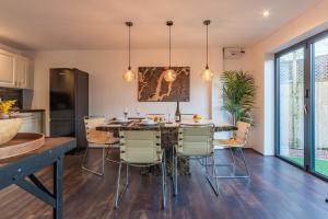 Cotswold holiday let with hot tub - The Old Garage