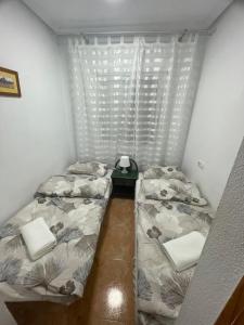 Almudens green apartment, HIGH-SPEED FREE WIFI, 250m to Beach, The center of Torrevieja