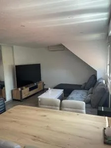 Beloya - 莱茵河畔的布赖萨赫